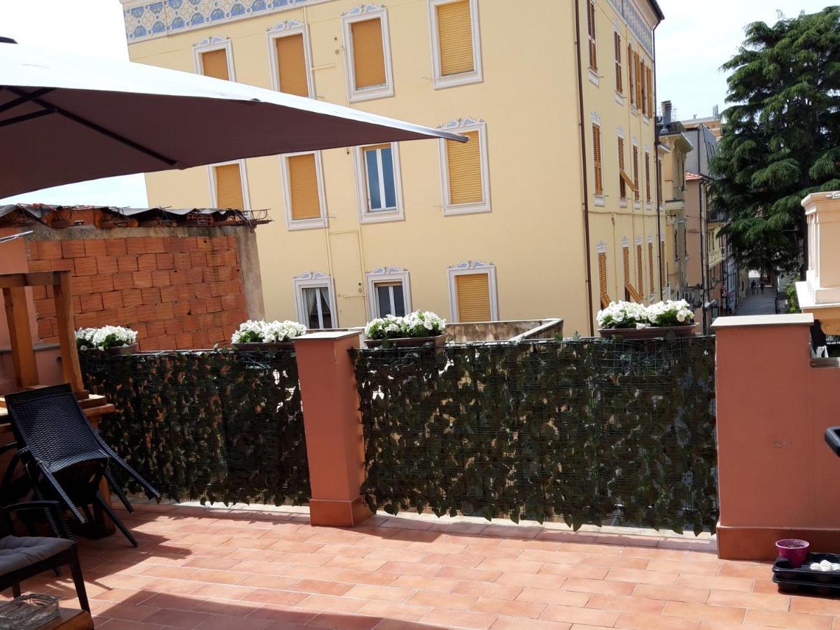 La Terrazza Acomodação com café da manhã Varazze Exterior foto