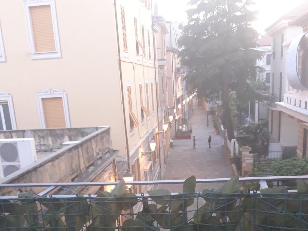 La Terrazza Acomodação com café da manhã Varazze Exterior foto